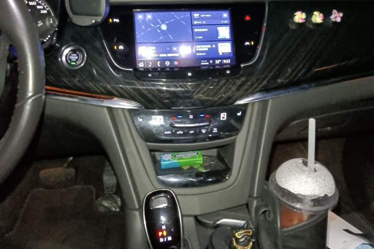 Used Cadillac XT6 2021 28T Six-Seater Luxury Version Audio And AC Panel