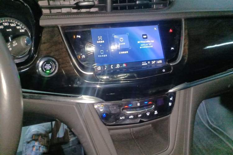 Used Cadillac XT6 2021 2.0T 7-Seater Four-Wheel Drive Luxury Version Audio And AC Panel