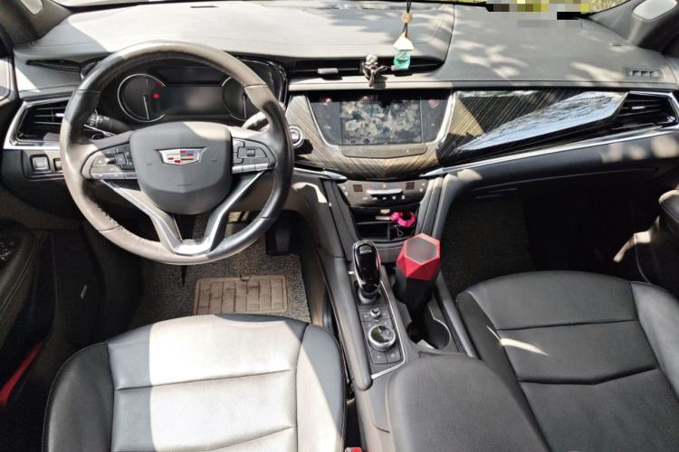Used Cadillac XT6 2021 2.0T 7-Seater Four-Wheel Drive Luxury Version Center Console