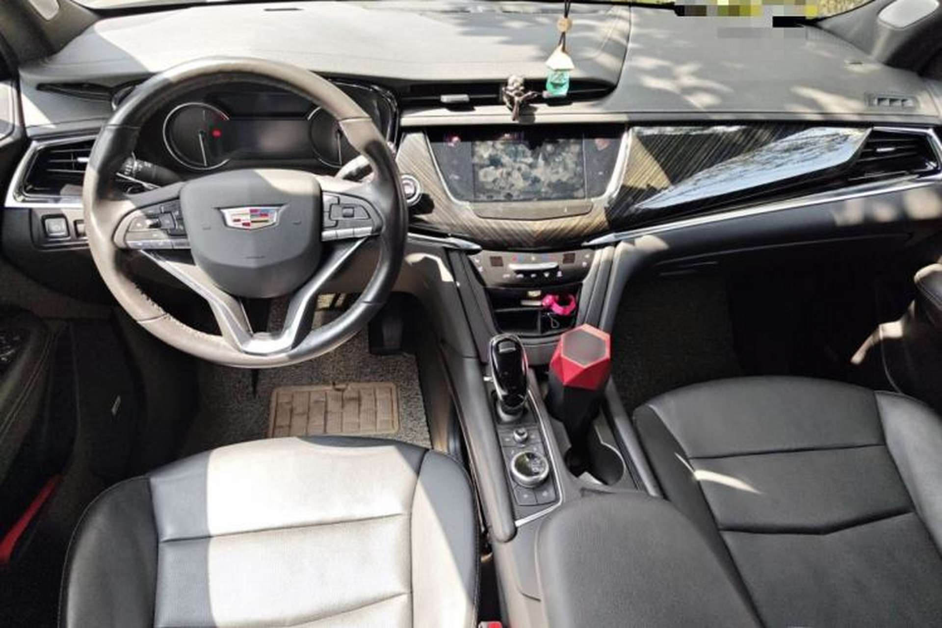 Used Cadillac XT6 2021 2.0T 7-Seater Four-Wheel Drive Luxury Version Center Console