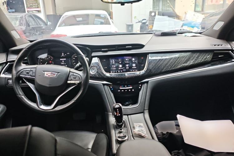 Used Cadillac XT6 2021 28T Six-Seater Four-Wheel-Drive Luxury Version Center Console