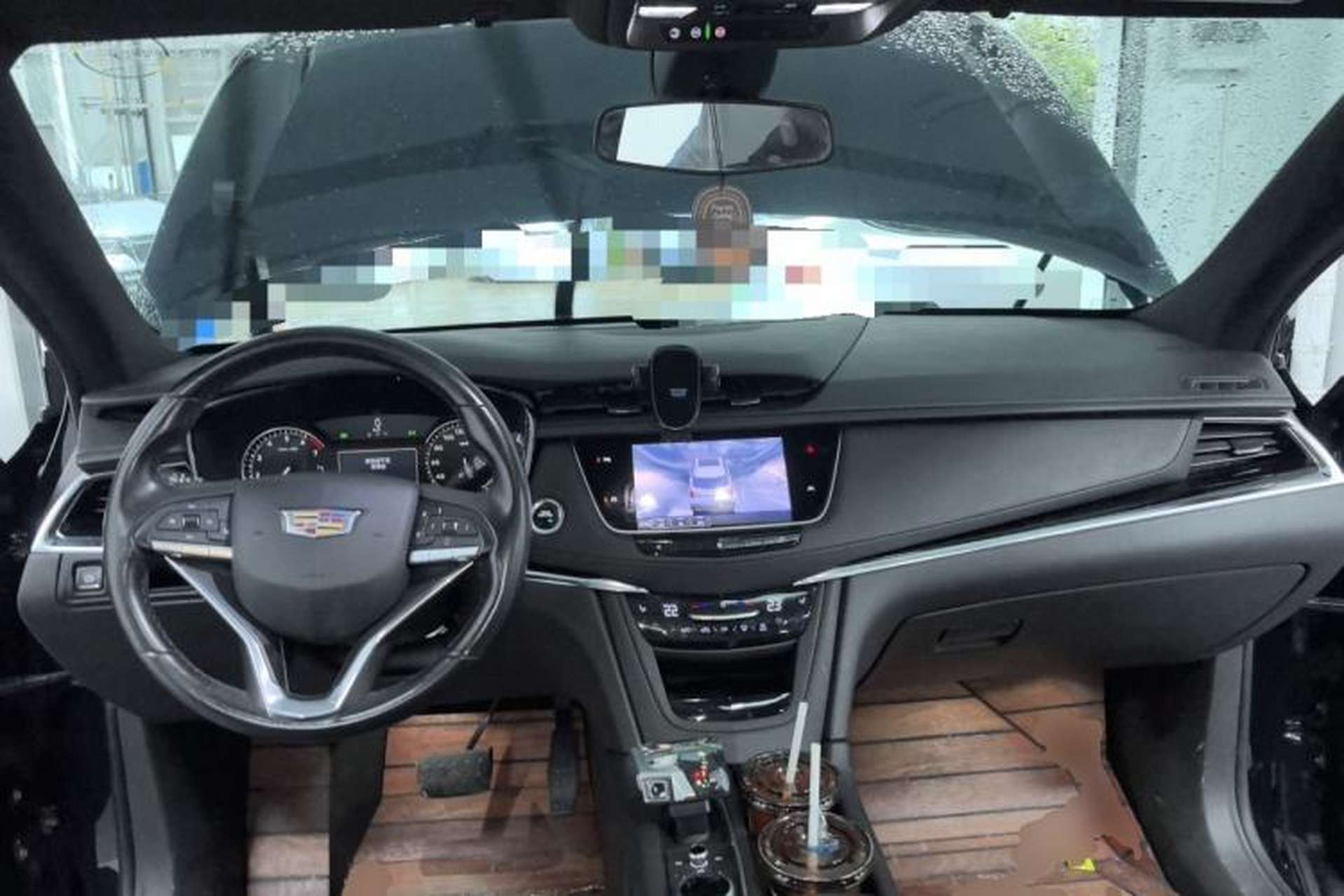 Used Cadillac XT6 2021 2.0T Six-Seater Four-Wheel-Drive Luxury Version Center Console