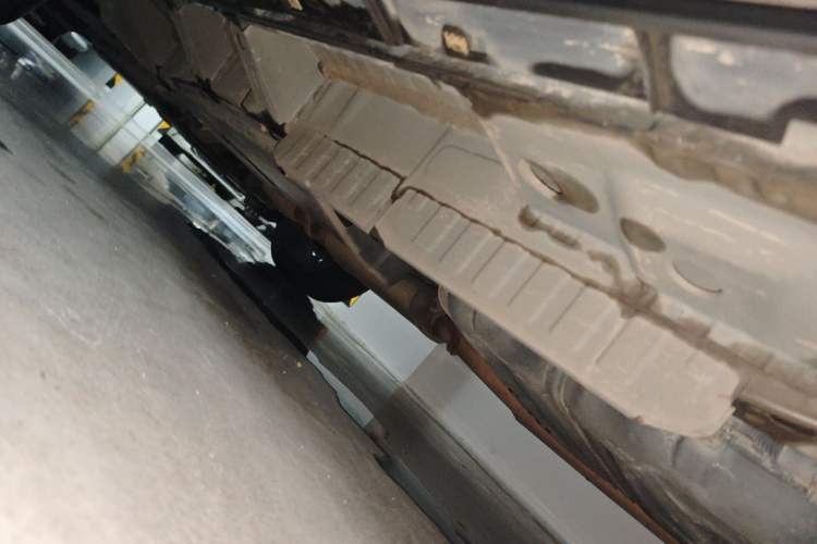 Used Cadillac XT6 2021 2.0T 6-Seater Two-Wheel Drive Luxury Version Chassis Rear Left