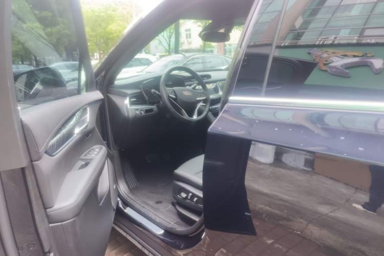 Used Cadillac XT6 2021 2.0T Six-Seater Four-Wheel-Drive Luxury Version Driver Seat