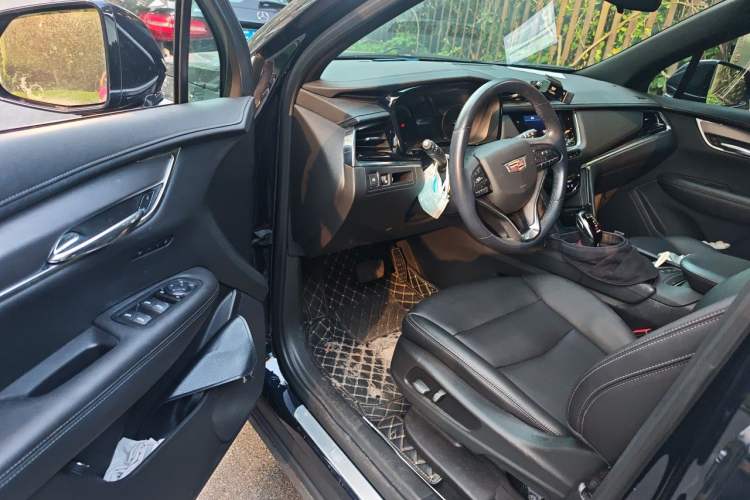 Used Cadillac XT6 2021 2.0T Six-Seater Four-Wheel-Drive Luxury Version Driver Seat