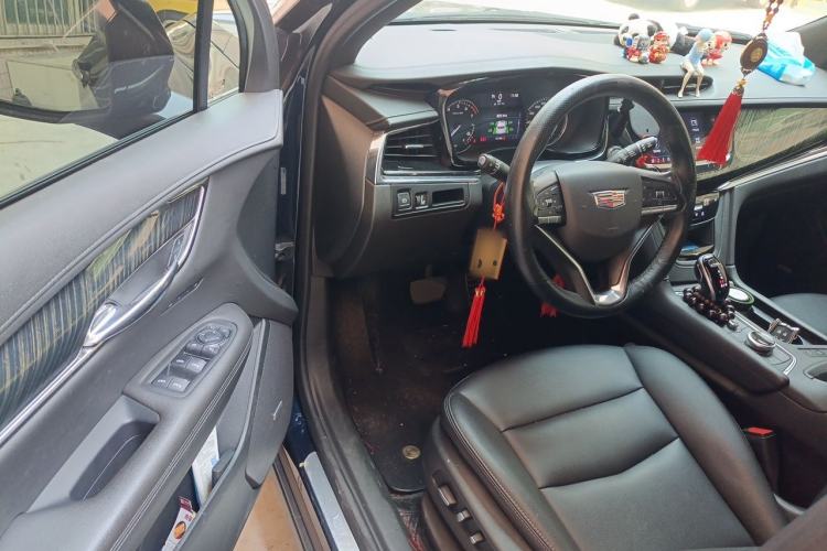 Used Cadillac XT6 2021 2.0T 6-Seater Two-Wheel Drive Luxury Version Driver Seat