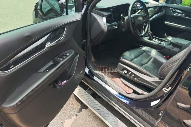 Used Cadillac XT6 2021 2.0T Six-Seater Four-Wheel-Drive Luxury Version Driver Seat