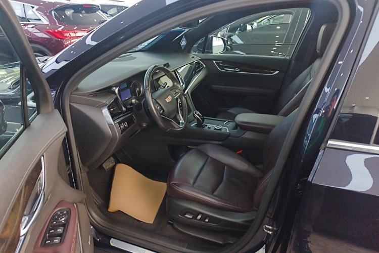 Used Cadillac XT6 2021 2.0T 6-Seater Two-Wheel Drive Luxury Version Driver Seat