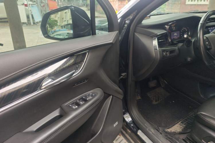 Used Cadillac XT6 2021 2.0T Six-Seater Four-Wheel-Drive Luxury Version Driver Seat