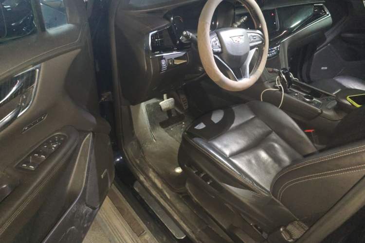 Used Cadillac XT6 2021 2.0T Six-Seater Four-Wheel-Drive Luxury Version Driver Seat