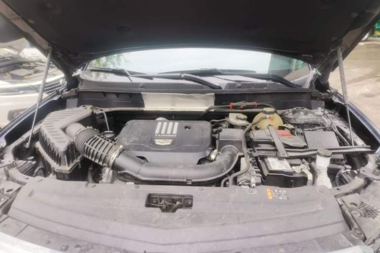 Used Cadillac XT6 2021 2.0T Six-Seater Four-Wheel-Drive Luxury Version Engine Bay