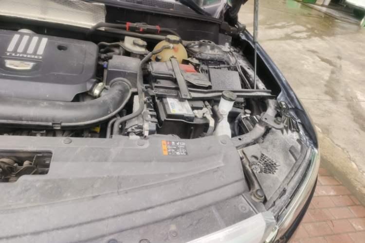 Used Cadillac XT6 2021 2.0T Six-Seater Four-Wheel-Drive Luxury Version Engine Bay Left