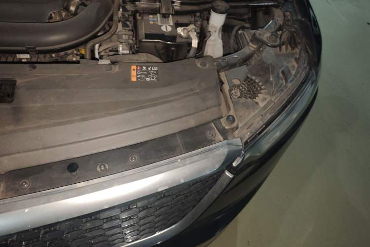 Used Cadillac XT6 2021 28T Six-Seater Luxury Version Engine Bay Left