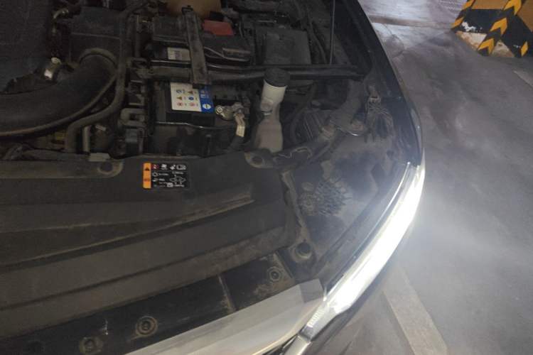 Used Cadillac XT6 2021 28T Six-Seater Four-Wheel-Drive Luxury Version Engine Bay Left