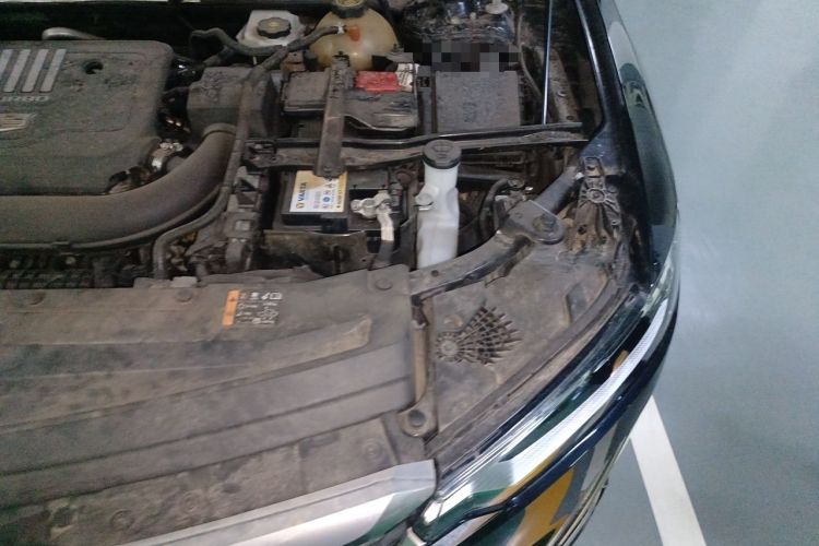 Used Cadillac XT6 2021 2.0T 7-Seater Four-Wheel Drive Luxury Version Engine Bay Left