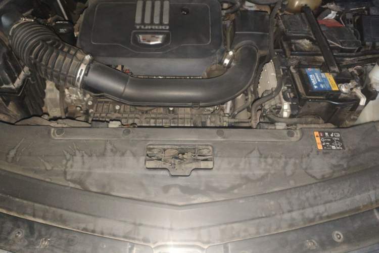 Used Cadillac XT6 2021 2.0T Six-Seater Four-Wheel-Drive Luxury Version Engine Bay
