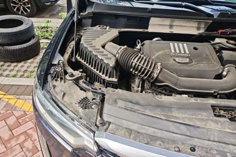 Used Cadillac XT6 2021 28T Six-Seater Four-Wheel-Drive Luxury Version Engine Bay Right