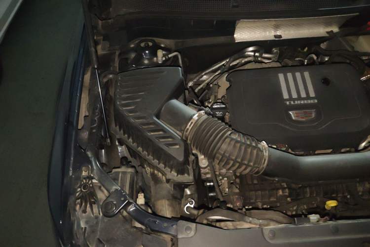 Used Cadillac XT6 2021 2.0T 7-Seater Four-Wheel Drive Luxury Version Engine Bay Right