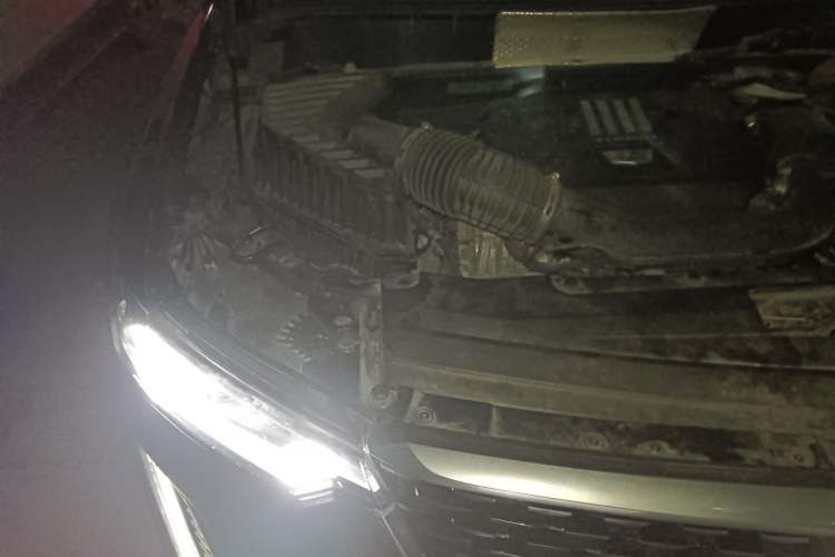 Used Cadillac XT6 2021 28T Six-Seater Luxury Version Engine Bay Right