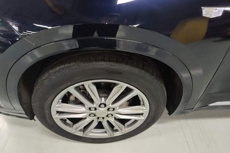 Used Cadillac XT6 2021 2.0T 6-Seater Two-Wheel Drive Luxury Version Exterior 4