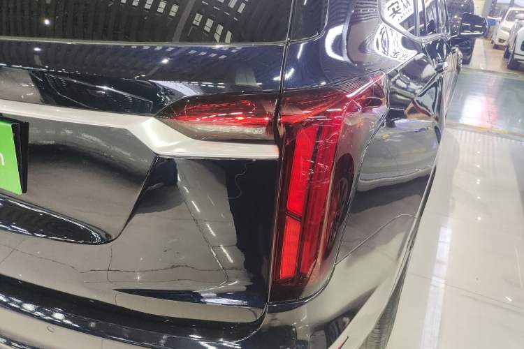 Used Cadillac XT6 2021 28T Six-Seater Luxury Version Exterior 6