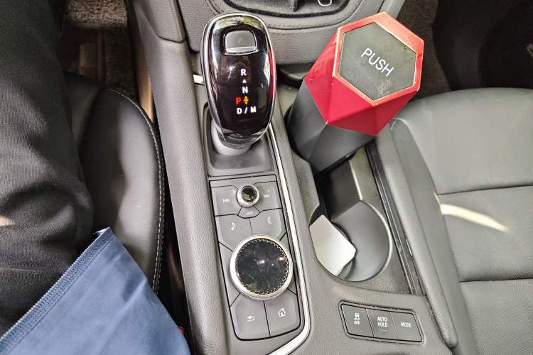 Used Cadillac XT6 2021 2.0T 7-Seater Four-Wheel Drive Luxury Version Gear Lever