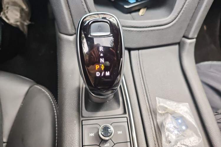 Used Cadillac XT6 2021 28T Six-Seater Four-Wheel-Drive Luxury Version Gear Lever