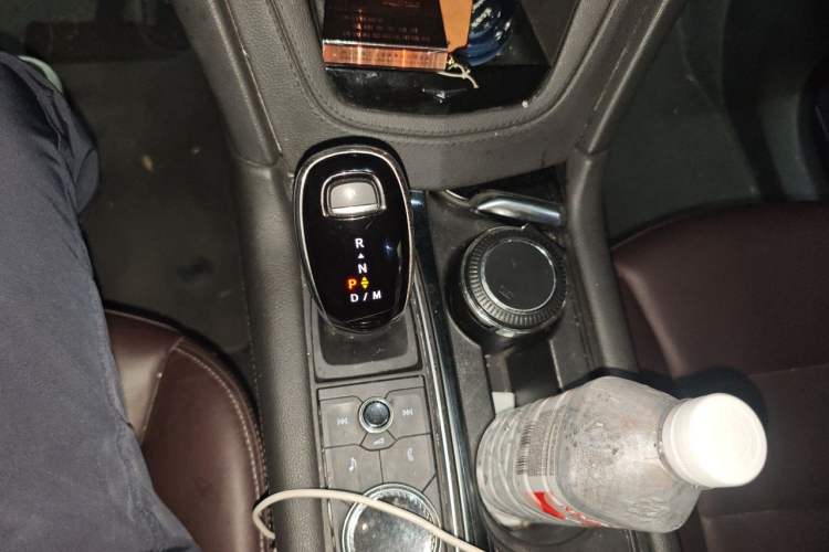 Used Cadillac XT6 2021 28T Six-Seater Luxury Version Gear Lever