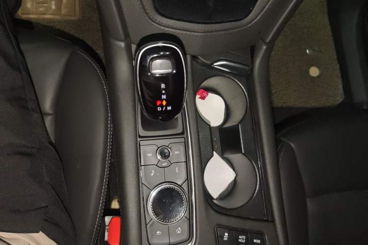 Used Cadillac XT6 2021 2.0T 7-Seater Four-Wheel Drive Luxury Version Gear Lever