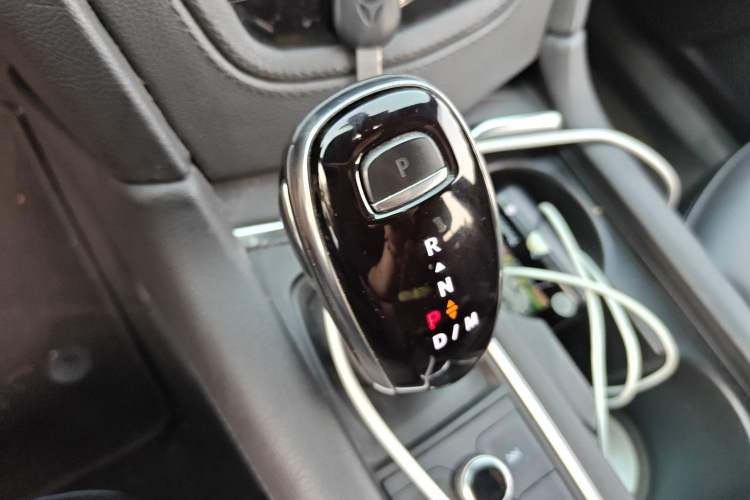 Used Cadillac XT6 2021 2.0T 7-Seater Four-Wheel Drive Luxury Version Gear Lever