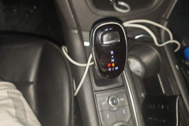 Used Cadillac XT6 2021 2.0T Six-Seater Four-Wheel-Drive Luxury Version Gear Lever