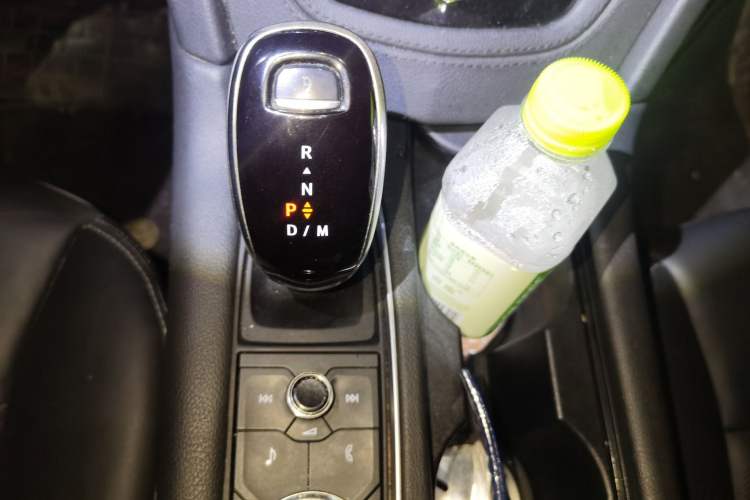 Used Cadillac XT6 2021 2.0T Six-Seater Four-Wheel-Drive Luxury Version Gear Lever