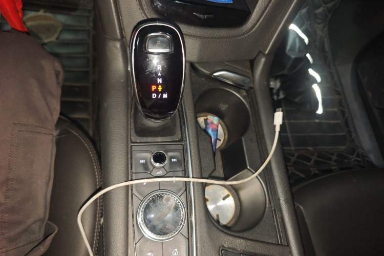 Used Cadillac XT6 2021 2.0T 6-Seater Two-Wheel Drive Luxury Version Gear Lever