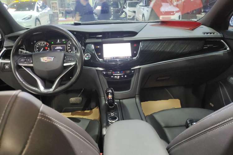 Used Cadillac XT6 2021 28T Six-Seater Luxury Version Interior 2