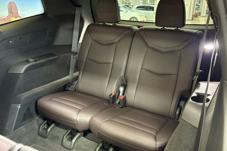 Used Cadillac XT6 2021 28T Six-Seater Four-Wheel-Drive Luxury Version Interior 4