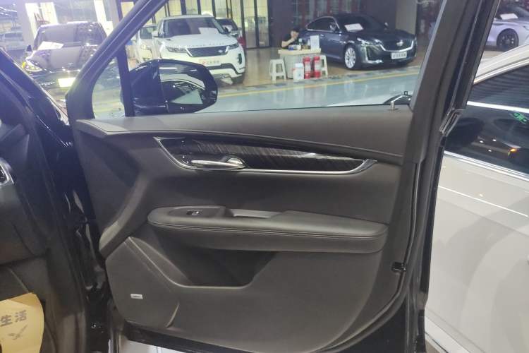 Used Cadillac XT6 2021 28T Six-Seater Luxury Version Interior 5
