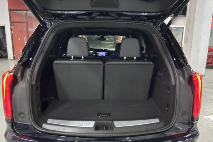 Used Cadillac XT6 2021 2.0T 7-Seater Two-Wheel-Drive Luxury Version Interior 5