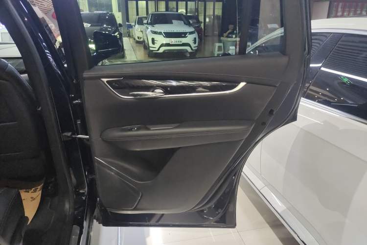 Used Cadillac XT6 2021 28T Six-Seater Luxury Version Interior 6