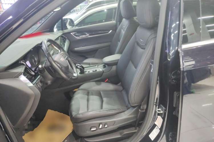 Used Cadillac XT6 2021 28T Six-Seater Luxury Version Left Front Seat