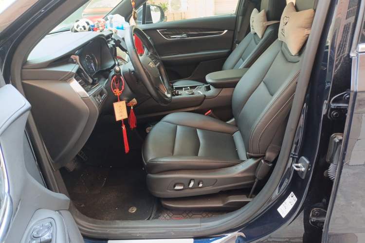 Used Cadillac XT6 2021 2.0T 6-Seater Two-Wheel Drive Luxury Version Left Front Seat