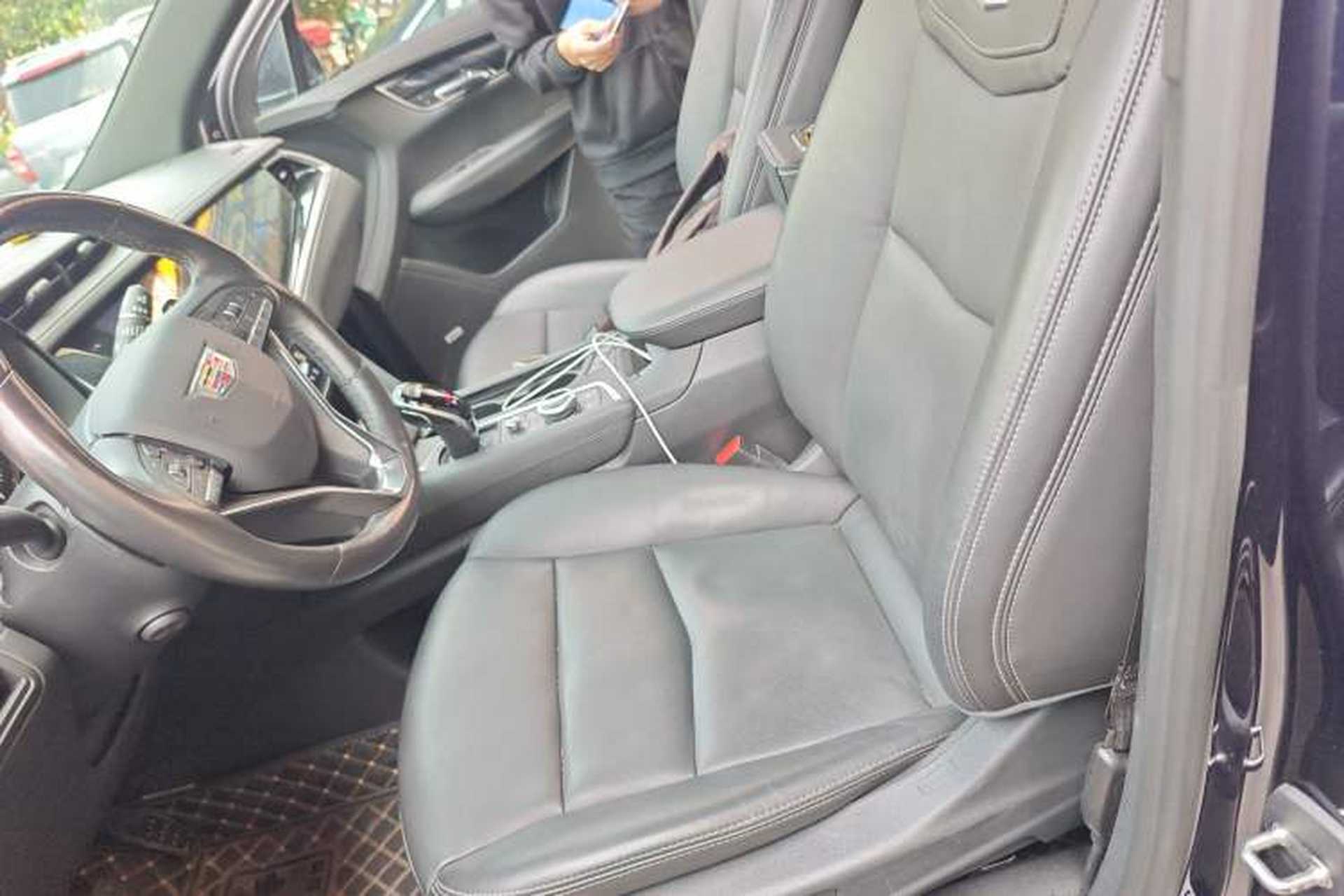 Used Cadillac XT6 2021 2.0T 7-Seater Four-Wheel Drive Luxury Version Left Front Seat
