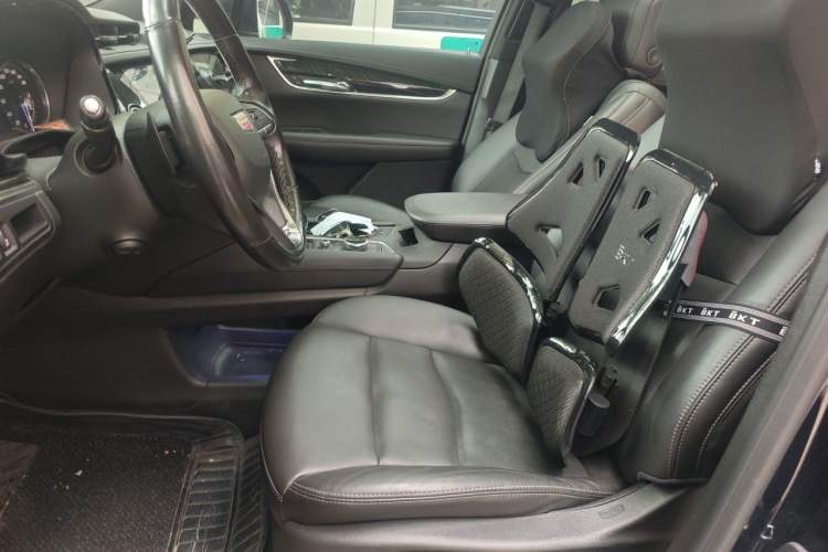 Used Cadillac XT6 2021 2.0T Six-Seater Four-Wheel-Drive Luxury Version Left Front Seat