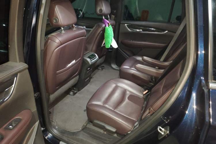 Used Cadillac XT6 2021 28T Six-Seater Luxury Version Left Rear Seat