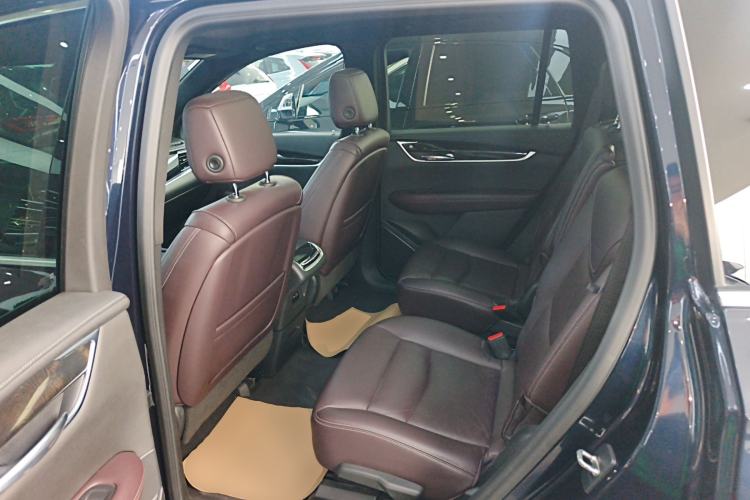 Used Cadillac XT6 2021 2.0T 6-Seater Two-Wheel Drive Luxury Version Left Rear Seat