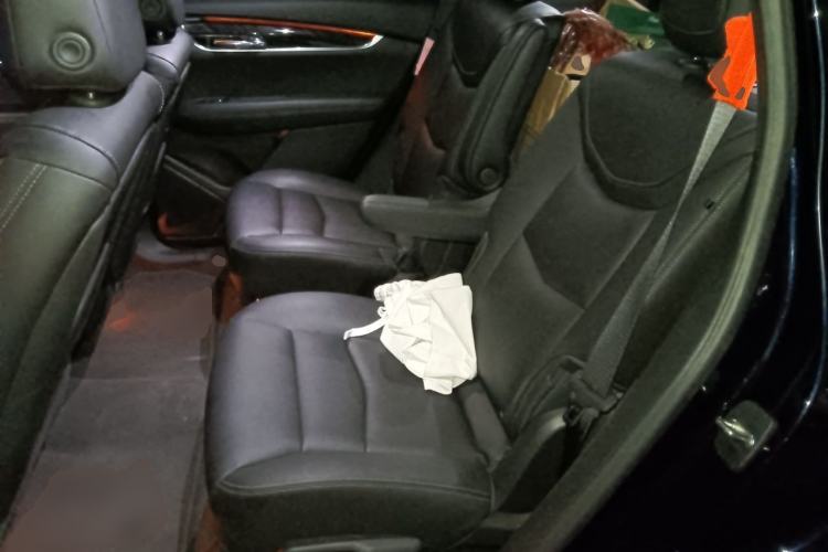 Used Cadillac XT6 2021 28T Six-Seater Luxury Version Left Rear Seat