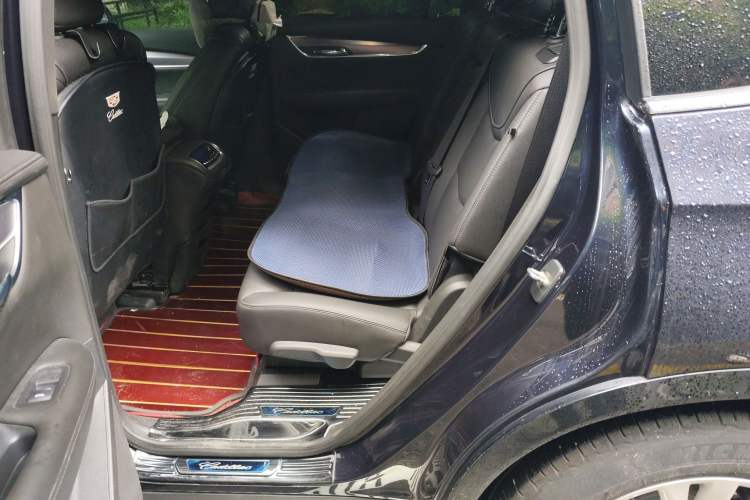 Used Cadillac XT6 2021 28T Seven-Seater Fashion Edition Left Rear Seat