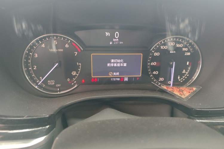Used Cadillac XT6 2021 2.0T Six-Seater Four-Wheel-Drive Luxury Version Odometer Close Up