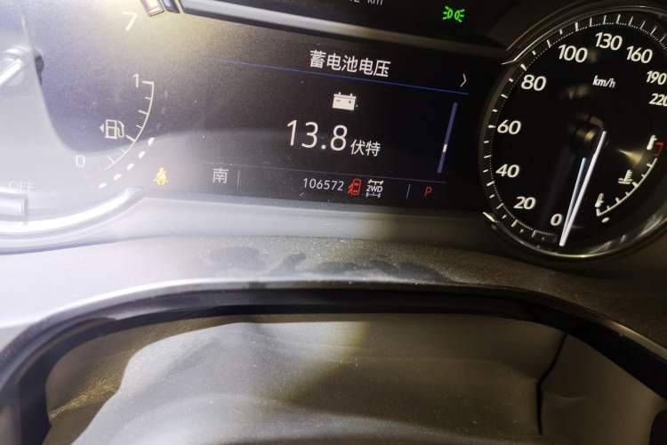 Used Cadillac XT6 2021 2.0T Six-Seater Four-Wheel-Drive Luxury Version Odometer Close Up