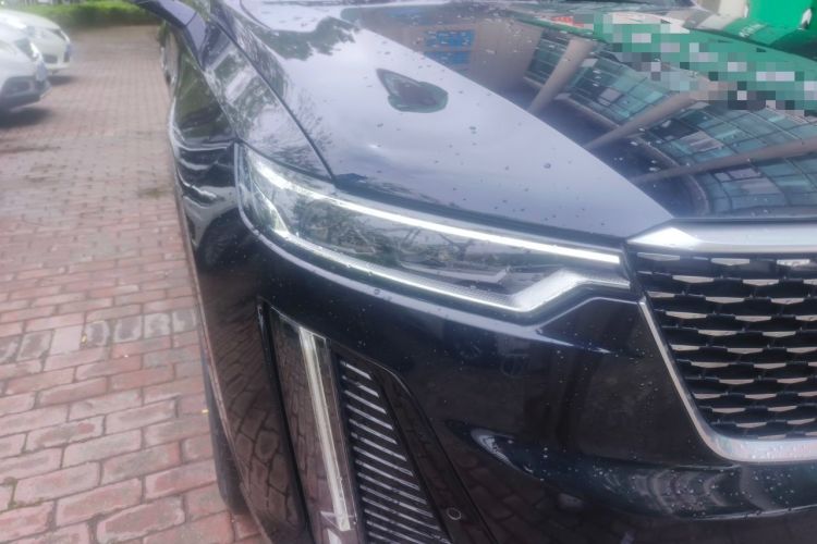 Used Cadillac XT6 2021 2.0T Six-Seater Four-Wheel-Drive Luxury Version Right Front Headlight