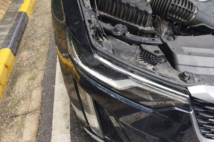Used Cadillac XT6 2021 28T Seven-Seater Fashion Edition Right Front Headlight
